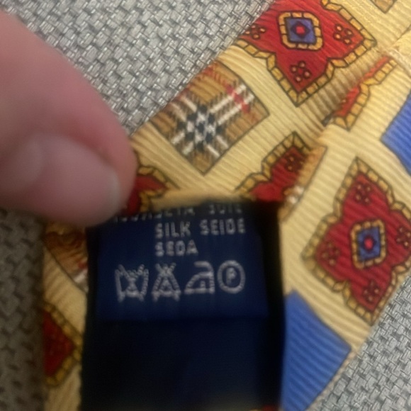 Vintage Burberry’s s Printed Nova Plaid Silk Tie - Picture 10 of 10